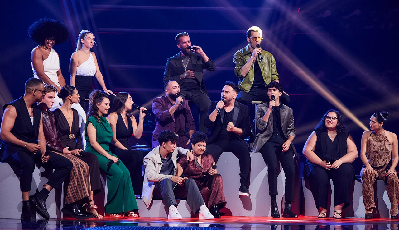¡Emoción en el escenario! El homenaje de los dieciséis talents del Asalto final a los coaches de La Voz