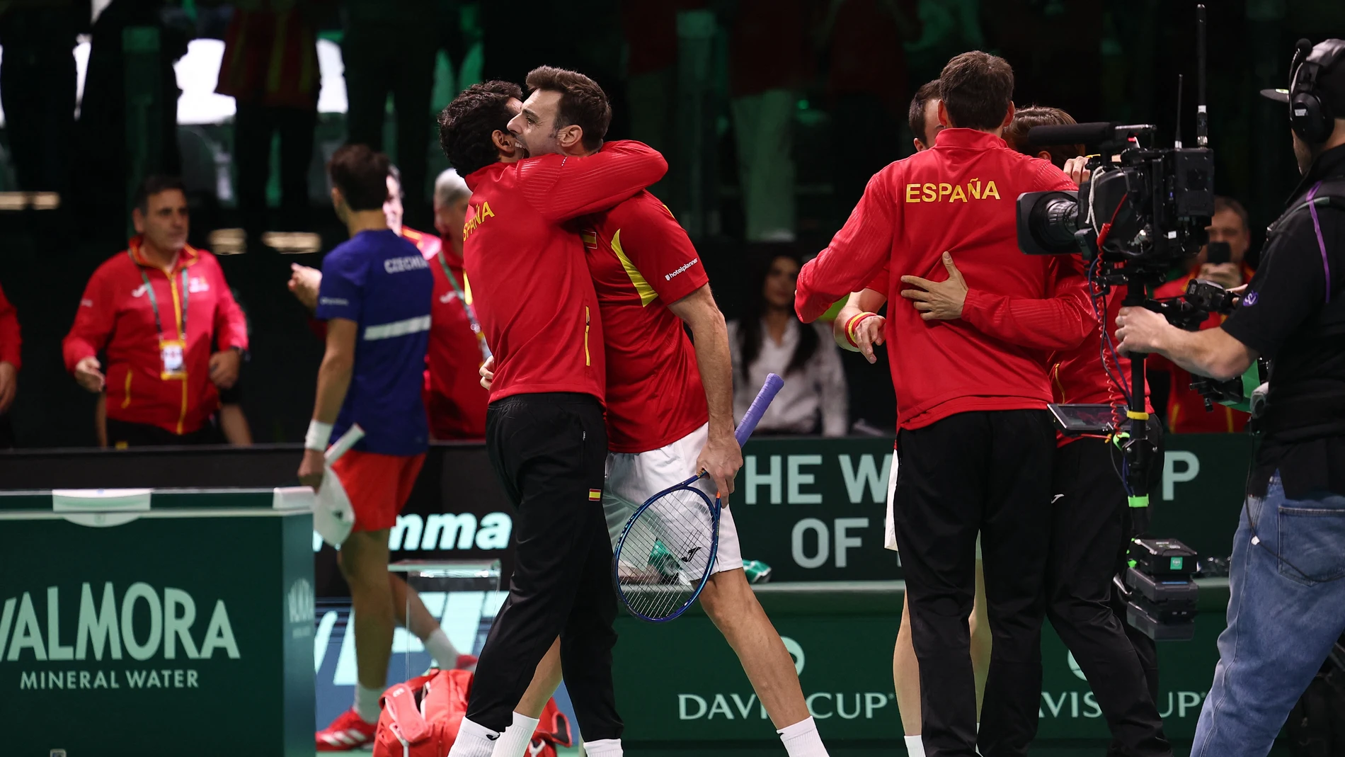 Marcel Granollers y Pedro Martínez celebran la victoria en el dobles en Bolonia ante República Checa Marcel Granollers y Pedro Martínez celebran la victoria en el dobles en Bolonia ante República Checa