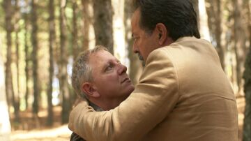  Emilio muere en brazos de Octavio