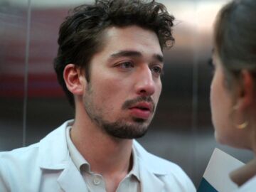 Uras confiesa su amor a Seren tras besarla delante de Maral, &iquest;se reconcilian?: esta noche, capitulazo de Renacer 