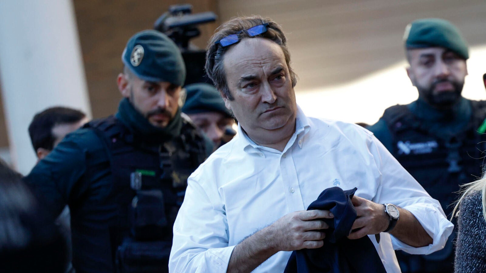 El dueño de 'El Ventorro' declara que Mazón y Vilaplana salieron entre las 18:30 y las 19:00 horas del local