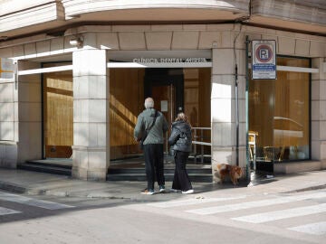 Fachada principal de la cl&iacute;nica dental de Alzira (Val&egrave;ncia)