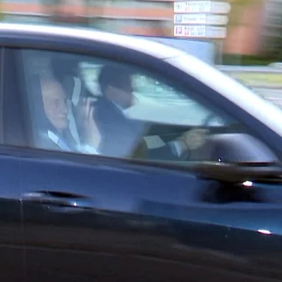 El Rey Juan Carlos I llega al aeropuerto de Madrid tras el almuerzo en El Pardo