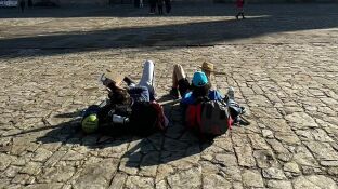 Imagen de archivo de unos ni&ntilde;os aprendiendo durante el Camino de Santiago.