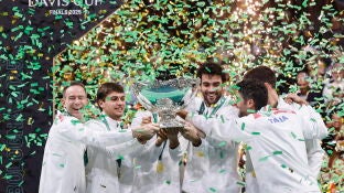 Italia levanta el trofeo de Copa Davis 2025