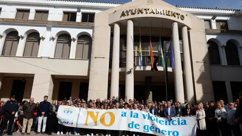 Imagen de la concentración en el Ayuntamiento de Rincón de la Victoria, Málaga Imagen de la concentración en el Ayuntamiento de Rincón de la Victoria, Málaga