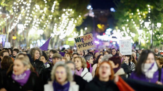 Manifestaci&oacute;n con motivo del D&iacute;a Internacional para la Eliminaci&oacute;n de la Violencia contra las Mujeres, convocada por la Comisi&oacute;n 8M de Madrid 