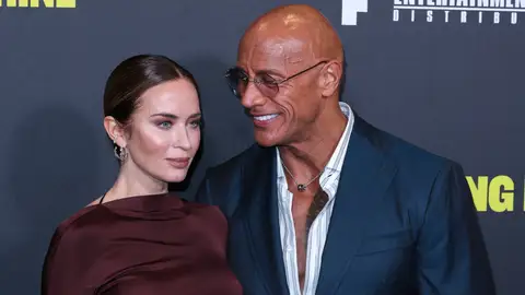 Emily Blunt y Dwayne Johnson Emily Blunt y Dwayne Johnson