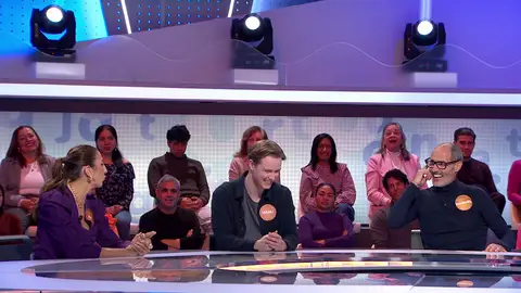 Manu cuenta cómo es compartir equipo con Paz Manu cuenta cómo es compartir equipo con Paz