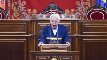 El expresidente del Gobierno, Felipe González, durante el acto homenaje a Javier Lambán