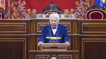 El expresidente del Gobierno, Felipe González, durante el acto homenaje a Javier Lambán El expresidente del Gobierno, Felipe González, durante el acto homenaje a Javier Lambán