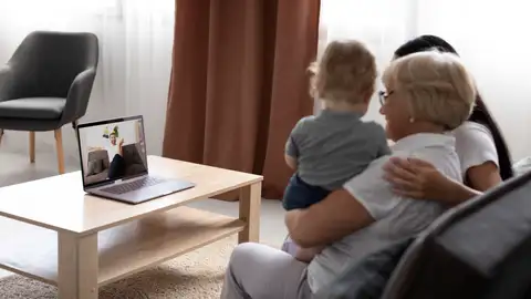 Los retos de las personas cuidadoras Los retos de las personas cuidadoras