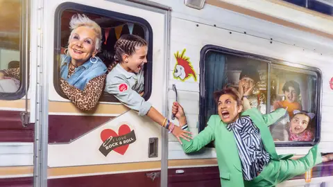 Elena Irureta, Toni Acosta y Carla Pastor en Abuela tremenda Elena Irureta, Toni Acosta y Carla Pastor en Abuela tremenda