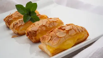 Postre exprés de Arguiñano: "Hojaldres de almendra con crema, perfecto para elaborar con los más pequeños" Postre exprés de Arguiñano: "Hojaldres de almendra con crema, perfecto para elaborar con los más pequeños"