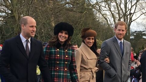 William, Kate, Meghan y Harry, de izquierda a derecha, durante las Navidades de 2017