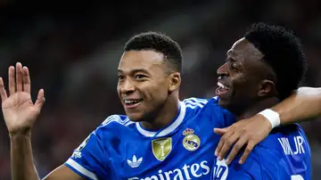 Kylian Mbappé celebra uno de sus goles a Olympiacos Kylian Mbappé celebra uno de sus goles a Olympiacos