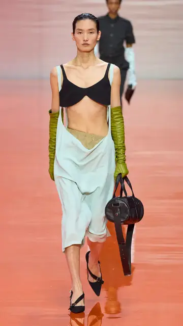 Desfile de Prada Primavera 2026 en la Milan Fashion Week Desfile de Prada Primavera 2026 en la Milan Fashion Week