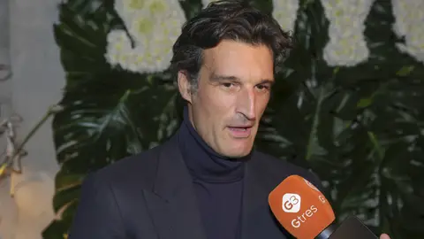 Rafael Medina haciendo declaraciones a la prensa Rafael Medina haciendo declaraciones a la prensa