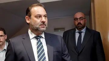 El exministro José Luis Ábalos y su exasesor Koldo García, en una imagen de archivo. El exministro José Luis Ábalos y su exasesor Koldo García, en una imagen de archivo.