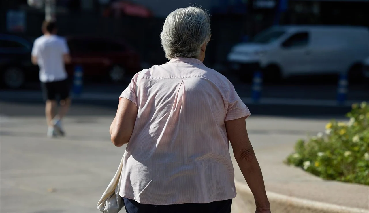 Las pensiones contributivas y de clases pasivas subirán en torno a un 2,7% en 2026