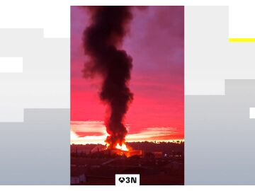 Tres heridos graves en el incendio de una fábrica de reciclaje en Caldes de Montbui