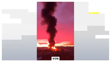 Tres heridos graves en el incendio de una fábrica de reciclaje en Caldes de Montbui Tres heridos graves en el incendio de una fábrica de reciclaje en Caldes de Montbui