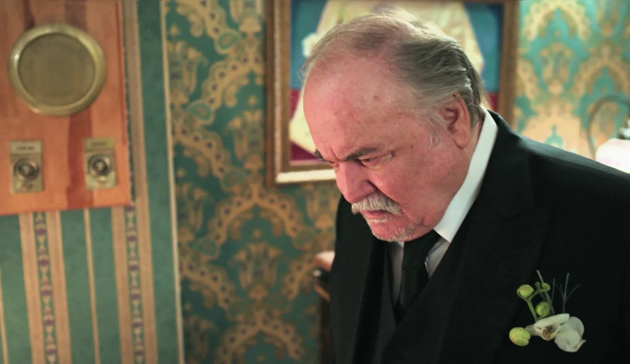 Una amenaza mortal, una declaración de amor prohibida y una familia en peligro: el domingo, en Una nueva vida