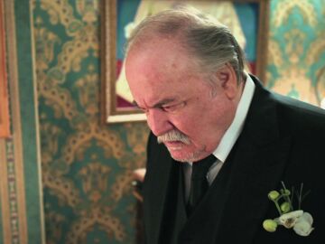 Una amenaza mortal, una declaraci&oacute;n de amor prohibida y una familia en peligro: el domingo, en Una nueva vida