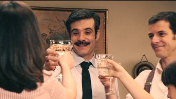 Capítulo 447 de Sueños de libertad; 28 de noviembre: Joaquín celebra la puesta en marcha de su negocio con su familia 