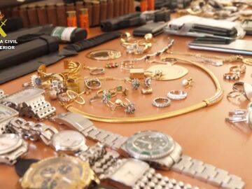 El tocomocho y la estampita, los clásicos de las estafas, que como el turrón reaparecen en Navidad