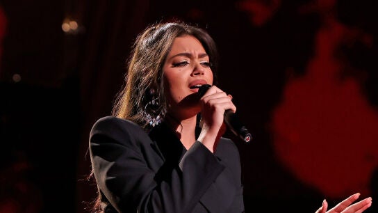 Victoria conquista el escenario de La Voz con una actuación llena de emoción y elegancia 