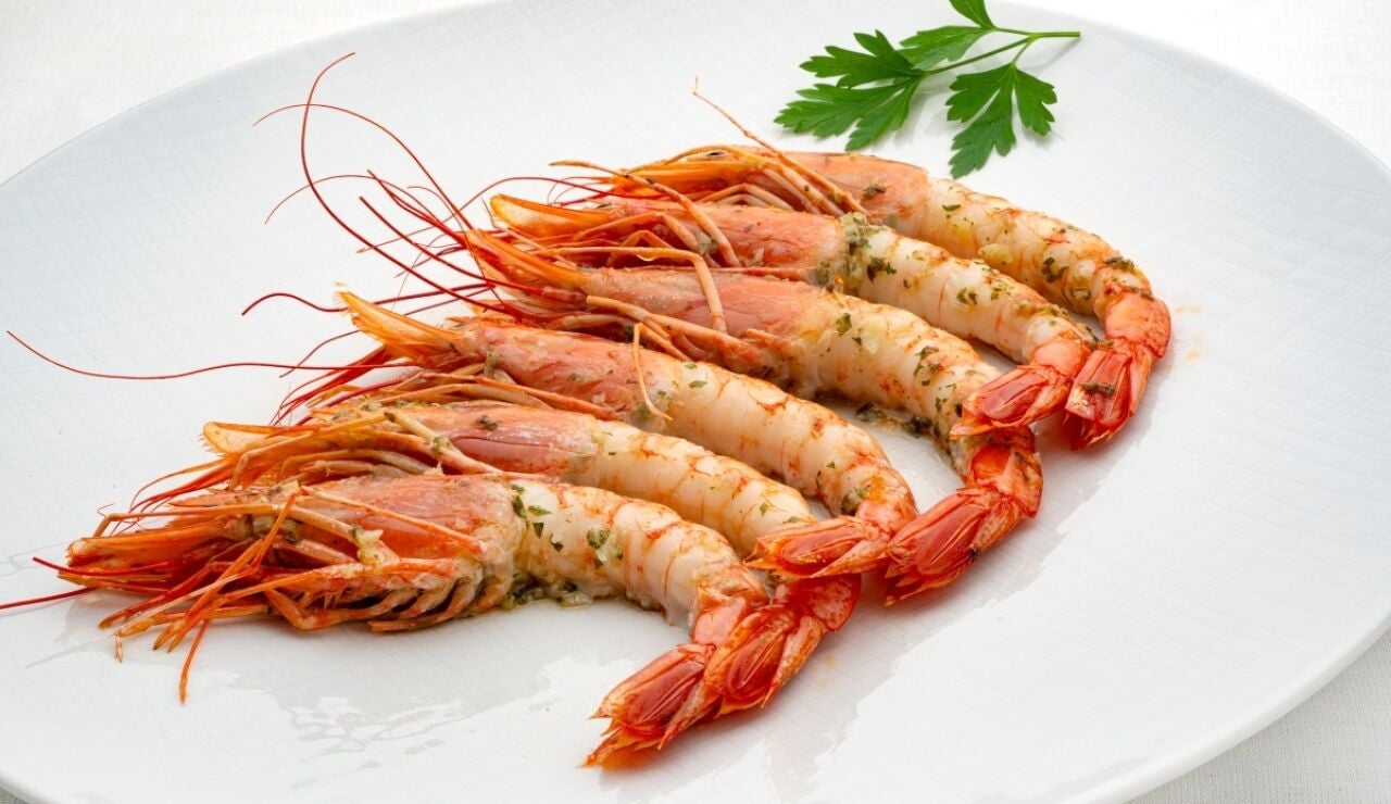 Argui&ntilde;ano elabora gambones al horno: "En 5 minutos tienes listo un plato de marisco a buen precio hecho en casa"