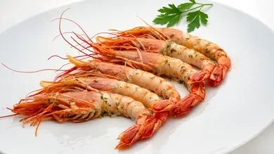 Arguiñano elabora gambones al horno: Arguiñano elabora gambones al horno: