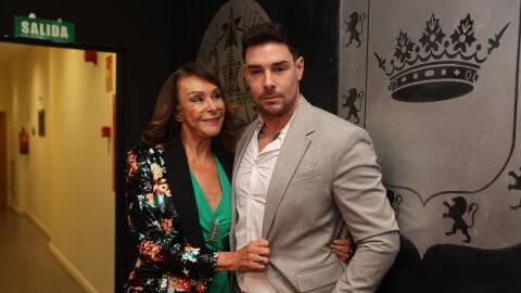 Jacobo Ostos y su madre, Mar&iacute;a &Aacute;ngeles Grajal