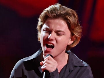 &iexcl;Espectacular! Ferran arrasa con su interpretaci&oacute;n de &lsquo;Listen&rsquo; en el escenario de La Voz