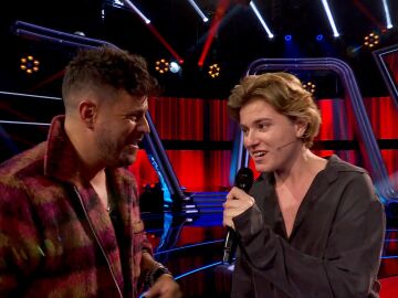 ¡Dueto improvisado! Pablo López cumple el sueño de Ferran antes de despedirlo de La Voz