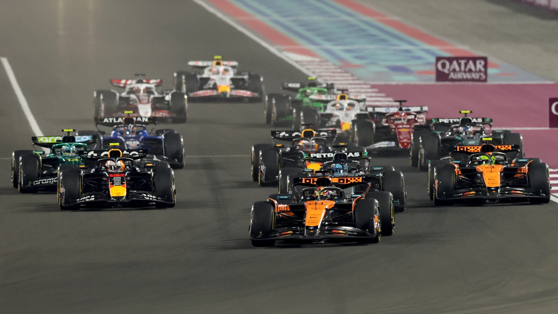 Salida de la carrera al sprint en Catar Salida de la carrera al sprint en Catar