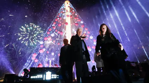 Richard Gere enciende las luces de Navidad de Murcia Richard Gere enciende las luces de Navidad de Murcia