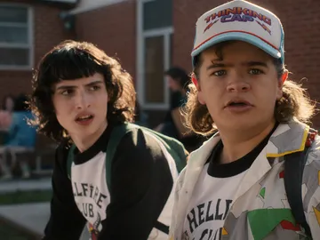 Finn Wolfhard y Gaten Matarazzo en Stranger Things 4 Finn Wolfhard y Gaten Matarazzo en Stranger Things 4