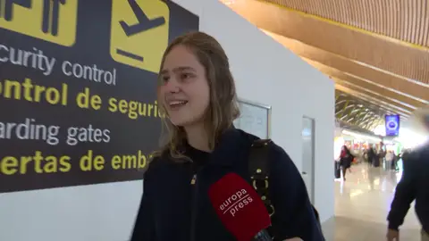 Irene Urdangarin, en el aeropuerto de Madrid Irene Urdangarin, en el aeropuerto de Madrid