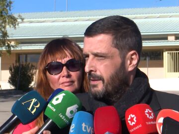 Luis Chabaneix, abogado de José Luis Ábalos, en el exterior de la prisión de Soto del Real