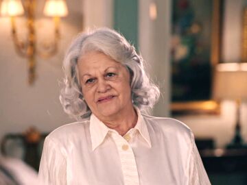 Avance del pr&oacute;ximo cap&iacute;tulo de Sue&ntilde;os de libertad: Delia, la madre de Gabriel, se presenta en casa de los De la Reina 