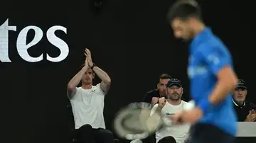 Andy Murray anima a Djokovic en el Open de Australia Andy Murray anima a Djokovic en el Open de Australia