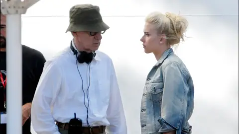 Woody Allen y Scarlett Johansson Woody Allen y Scarlett Johansson