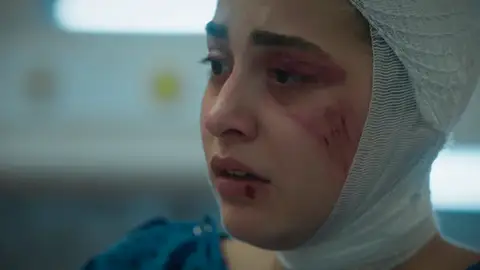 La memoria de Seren comienza a despertar al reconocer a Leyla y Mert: “Soy vuestra mamá” La memoria de Seren comienza a despertar al reconocer a Leyla y Mert: “Soy vuestra mamá”