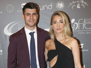 &Aacute;lvaro Morata y Alice Campello