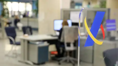 Hacienda aplaza un año, hasta 2027, la entrada en vigor del sistema de facturación digital 'Verifactu' Hacienda aplaza un año, hasta 2027, la entrada en vigor del sistema de facturación digital 'Verifactu'