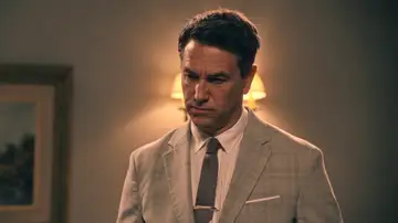 Gabriel se enfrenta a su madre... ¿por qué ha ido a Toledo a ponerle en entredicho? Gabriel se enfrenta a su madre... ¿por qué ha ido a Toledo a ponerle en entredicho?