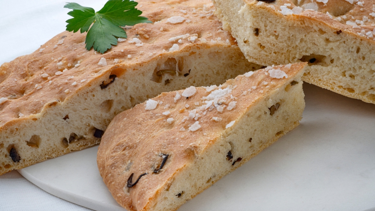 receta casera de pan de aceite de oliva con aceitunas receta casera de pan de aceite de oliva con aceitunas