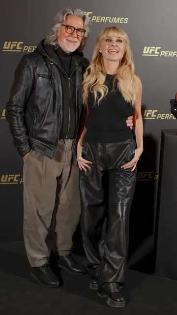 Cayetana Guillén Cuervo, junto a su peluquero y amigo Alberto Cerdán Cayetana Guillén Cuervo, junto a su peluquero y amigo Alberto Cerdán